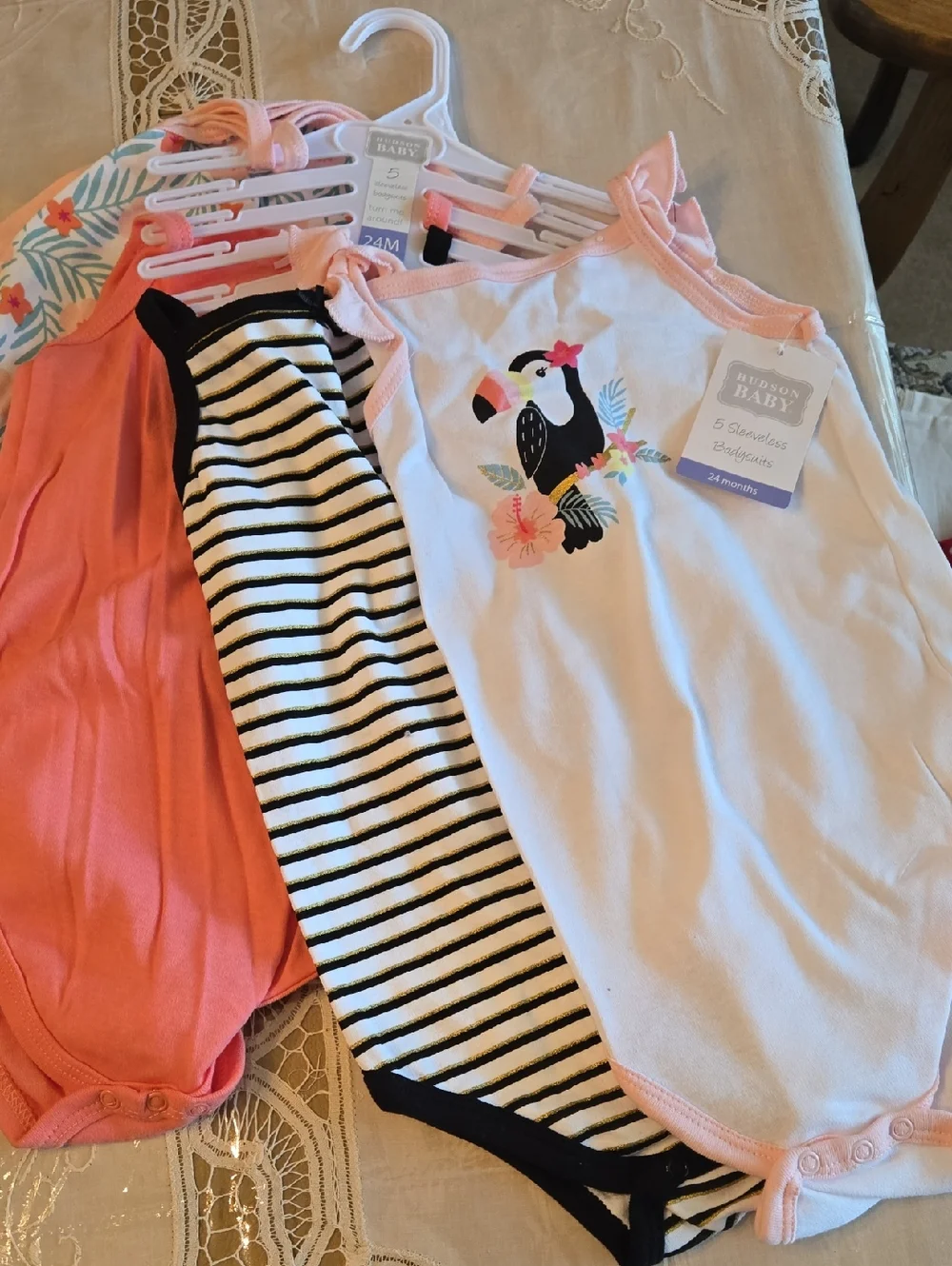 5 PACK - HUDSON BABY SLEEVELESS BODYSUITS - 24 Months